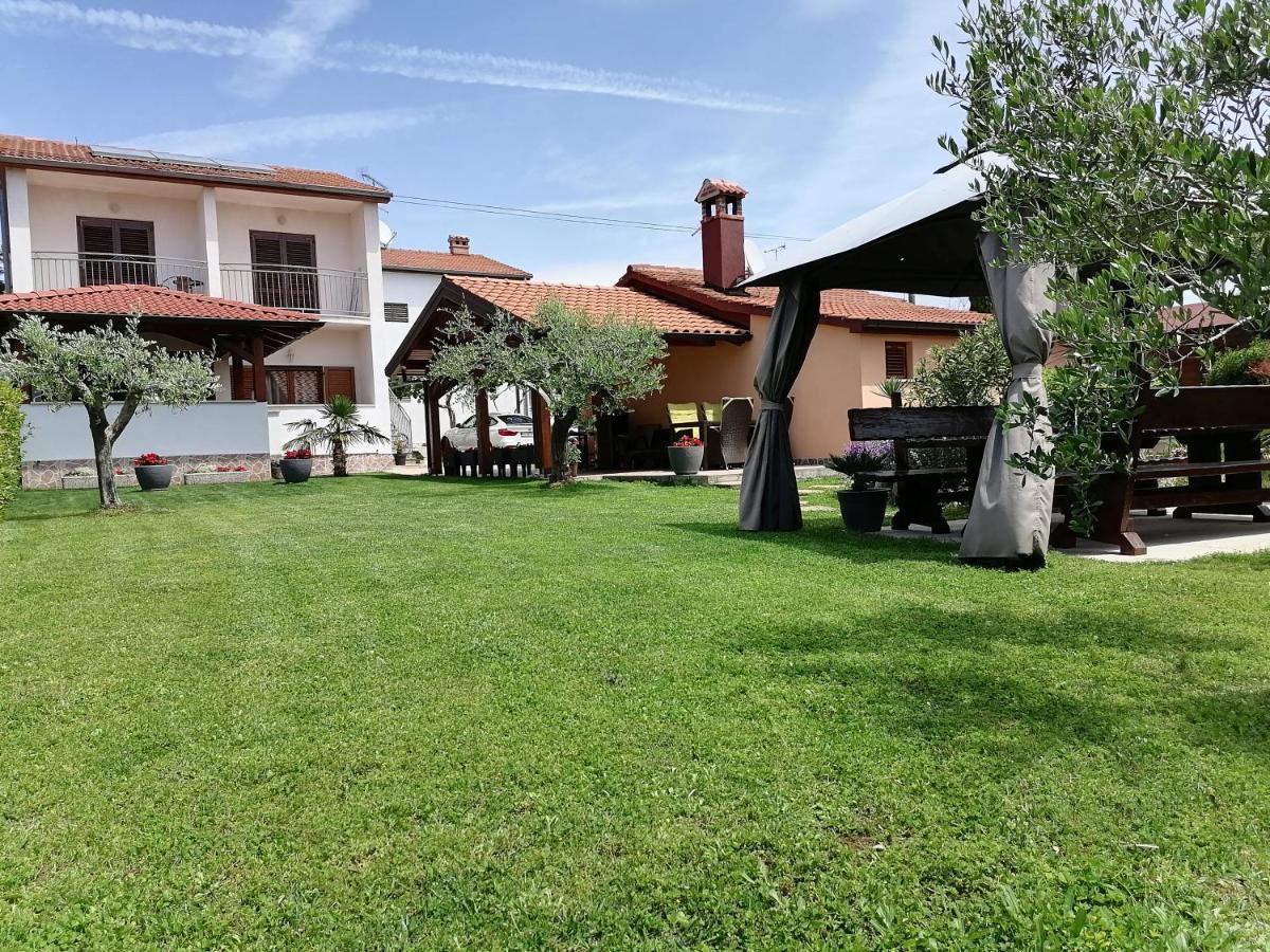 Relax Green House Ρόβινι Εξωτερικό φωτογραφία