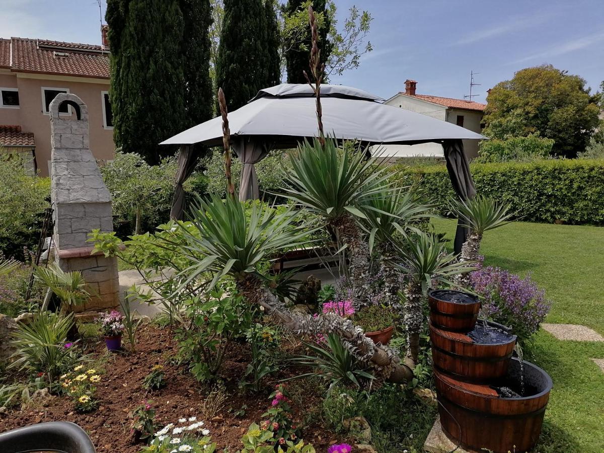 Relax Green House Ρόβινι Εξωτερικό φωτογραφία