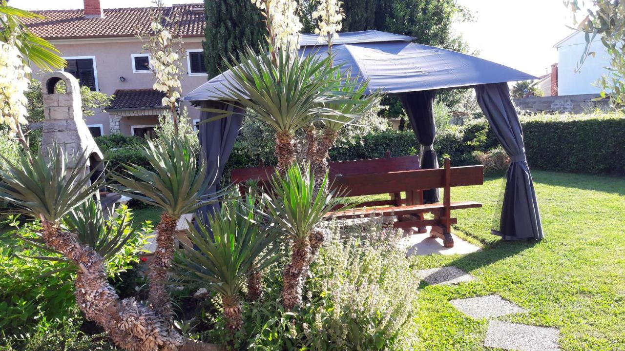 Relax Green House Ρόβινι Εξωτερικό φωτογραφία